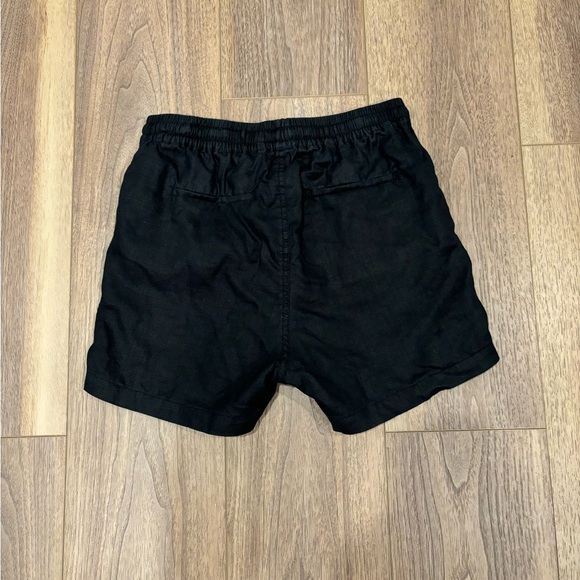 Quince Linen Pull On Shorts - Picture 2 of 5